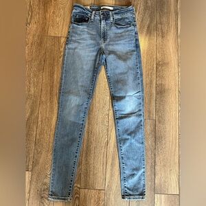 Levi’s 721 High Rise Skinny Jeans